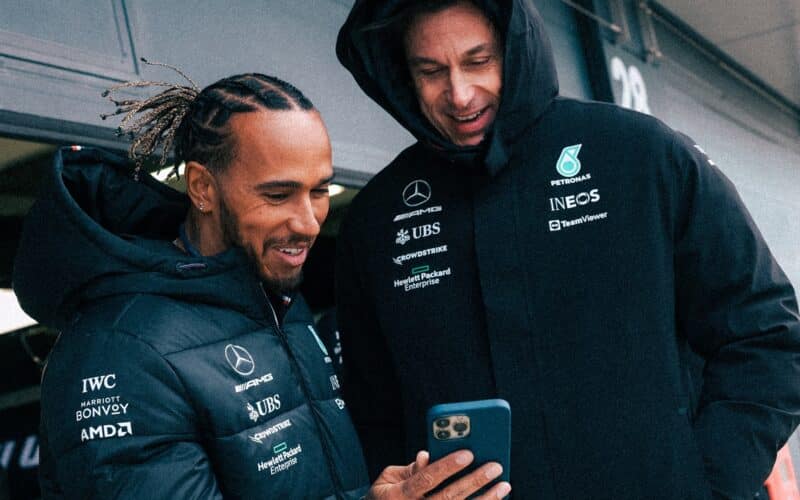 - Wolff: In „einigen Stunden“ wird ein neuer Hamilton-F1-Vertrag abgeschlossen.