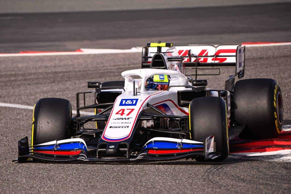 - Abtrieb in der Formel 1: Die unsichtbare Kraft hinter Geschwindigkeit und Leistung